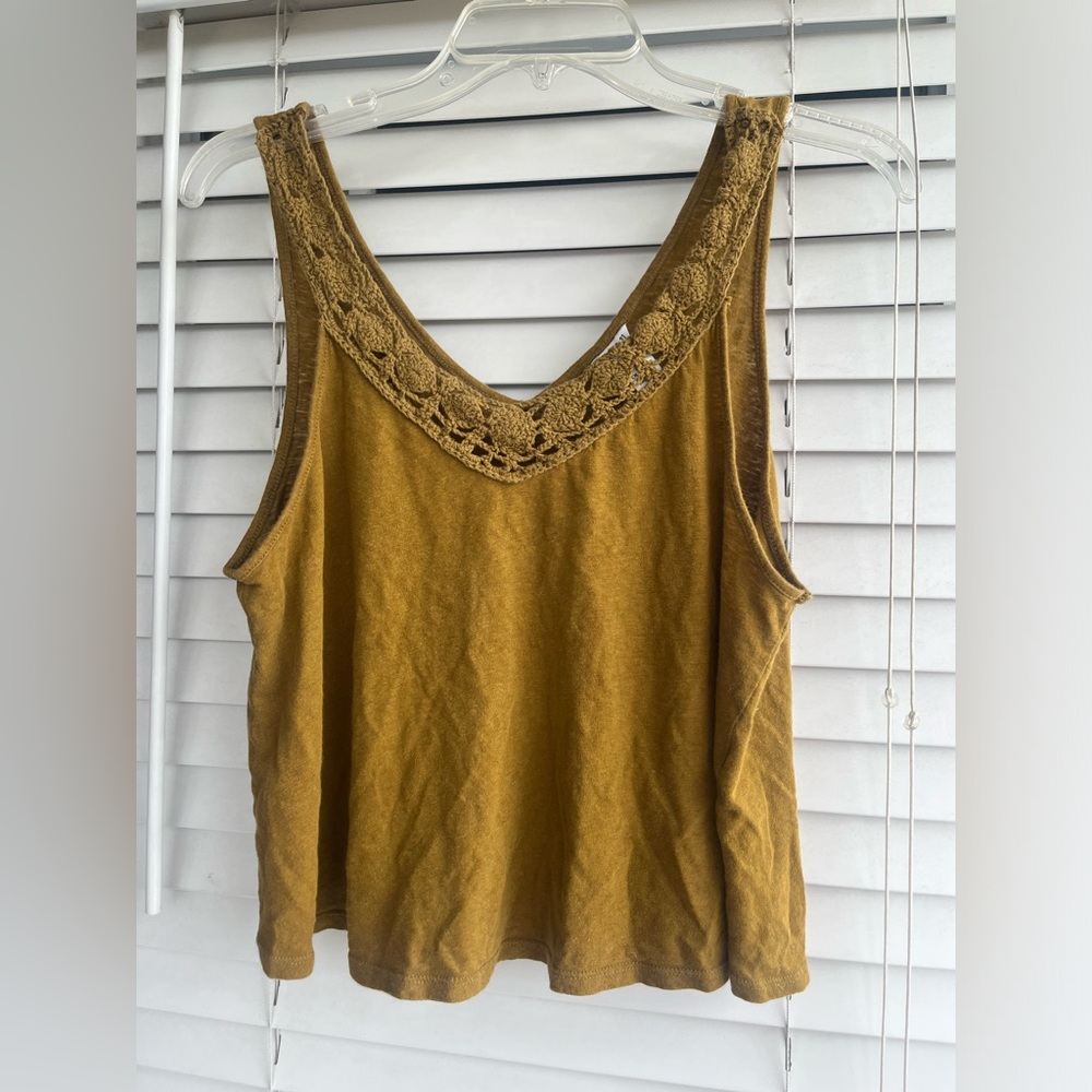 Forever 21 Tank Top🫒